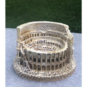 Roman Colosseum Travel Souvenir Model Building Figure